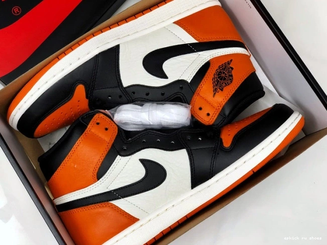 Cheap Retro Jordan Backboard555088-005 Air 1 OG High Shattered 0628